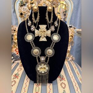 Elegant Gold Tone Chain Jewelry Set